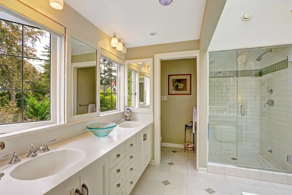5 Reasons Shower Doors Make Awesome Gifts