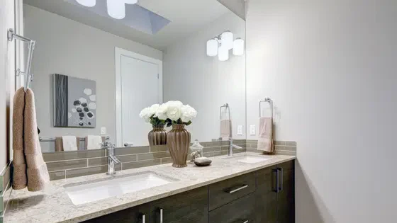 Murray Glass: Mirrors in Utah