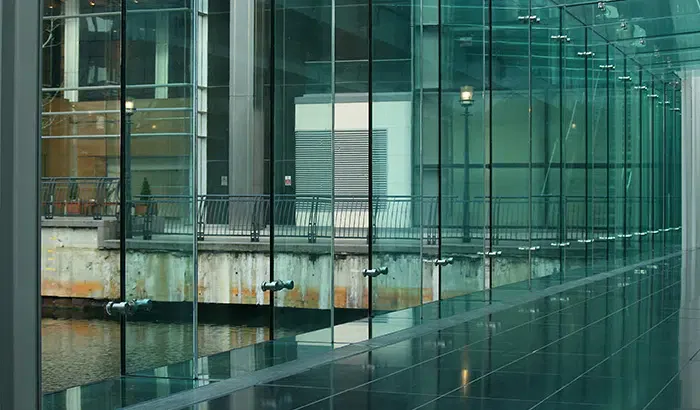 8 Benefits of Glass Walls You Hadn't Thought About