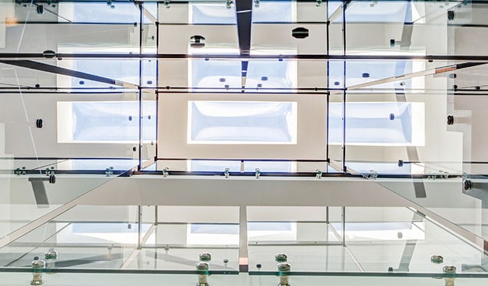 10 reasons you should consider custom glass work in your home