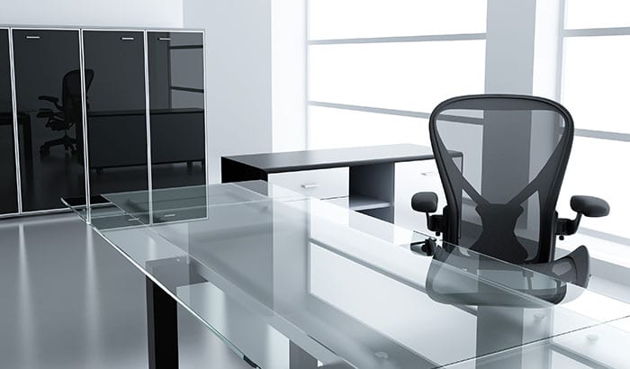 10 Perfect Items for Styling a Glass Table (And 10 Things to Avoid)