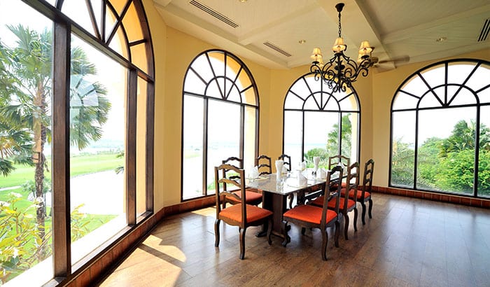 6 Signs Custom Glass Windows Are The Best Option For You