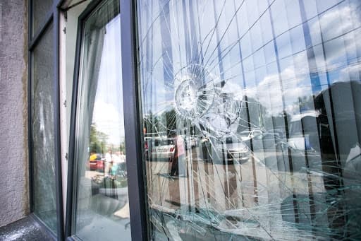 Get Your Window Replaced With Murray Glass
